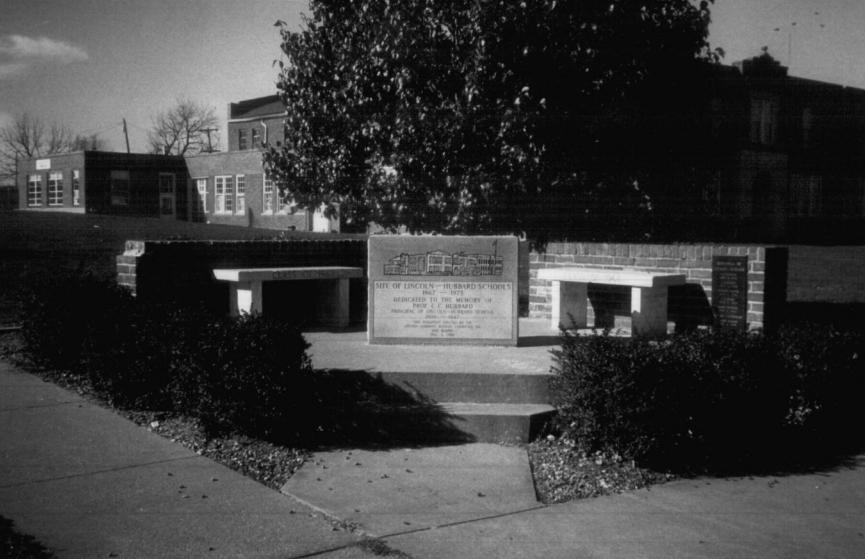 Lincoln-Hubbard Monument Sedalia Missouri, Erected in 1988