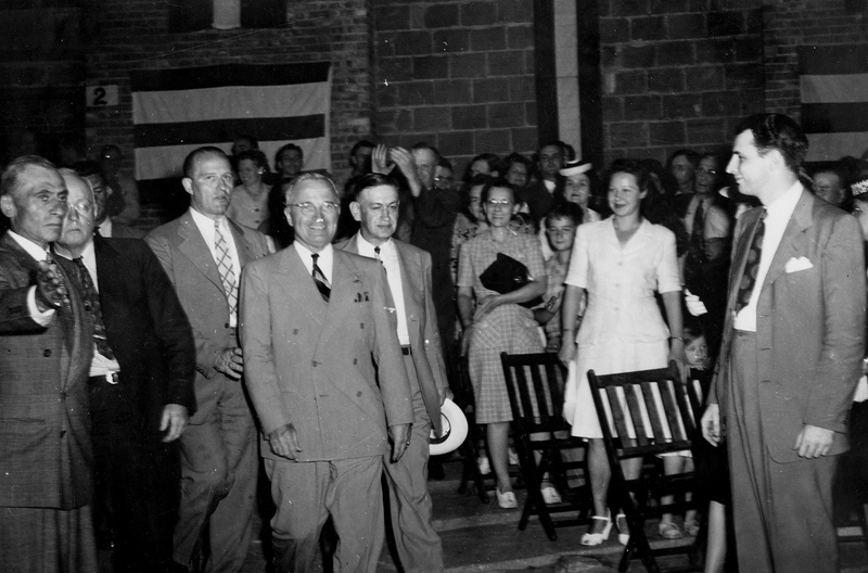 60-405-11.tif  HST press conference in Memorial Building June 27, 1945.jpg