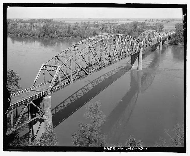 Waverly 1922 Missouri River bridge service-pnp-habshaer-mo-mo1800-mo1862-photos-197581pr.jpg
