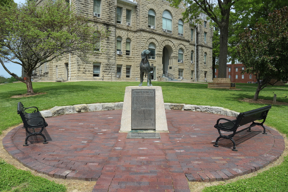 Old Drum statute overall with park benches.JPG